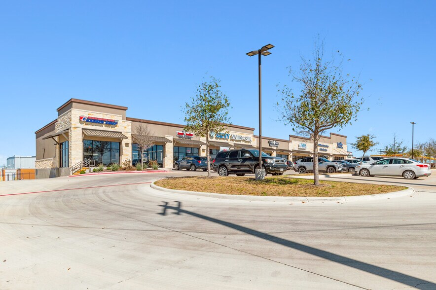 12991 Potranco Rd, San Antonio, TX à louer - Photo principale - Image 1 de 8