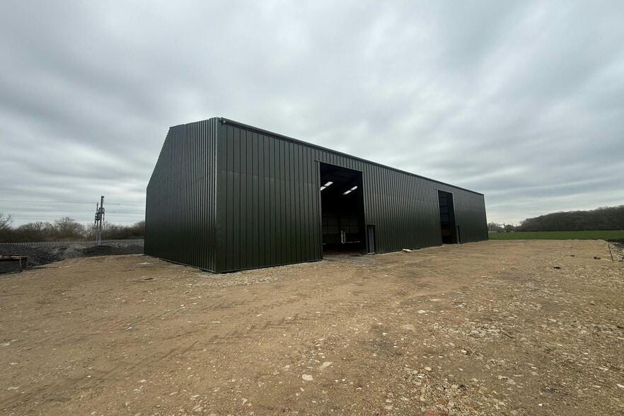 Station Rd, Swindon for lease - Building Photo - Image 2 of 3