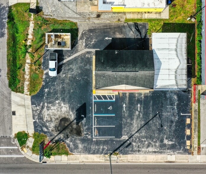 3018 Cleveland Ave, Fort Myers, FL for sale - Building Photo - Image 3 of 7