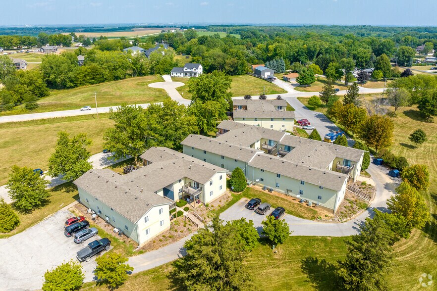 73 Manor Dr, Park View, IA à vendre - Aérien - Image 2 de 9
