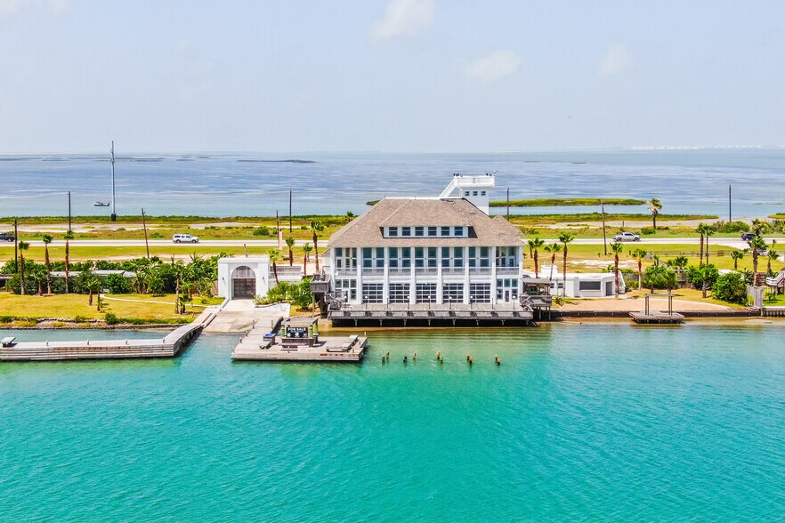 2100 E State Highway 361, Aransas Pass, TX à vendre - Photo du bâtiment - Image 3 de 31