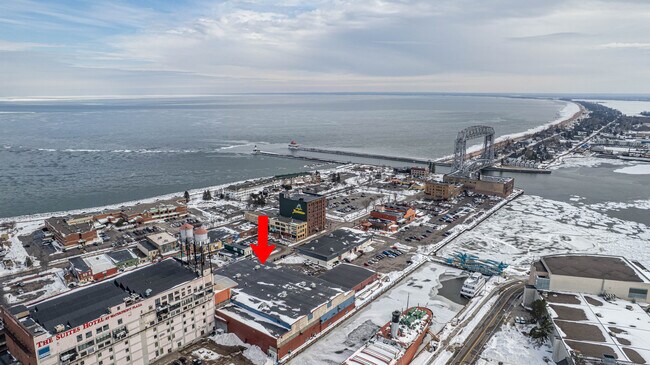 Plus de détails pour 329-355 S Lake Ave, Duluth, MN - Commerce de détail à louer