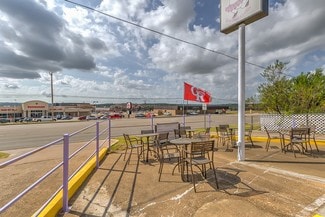 More details for 608 SW Big Bend Trl, Glen Rose, TX - Retail for Sale
