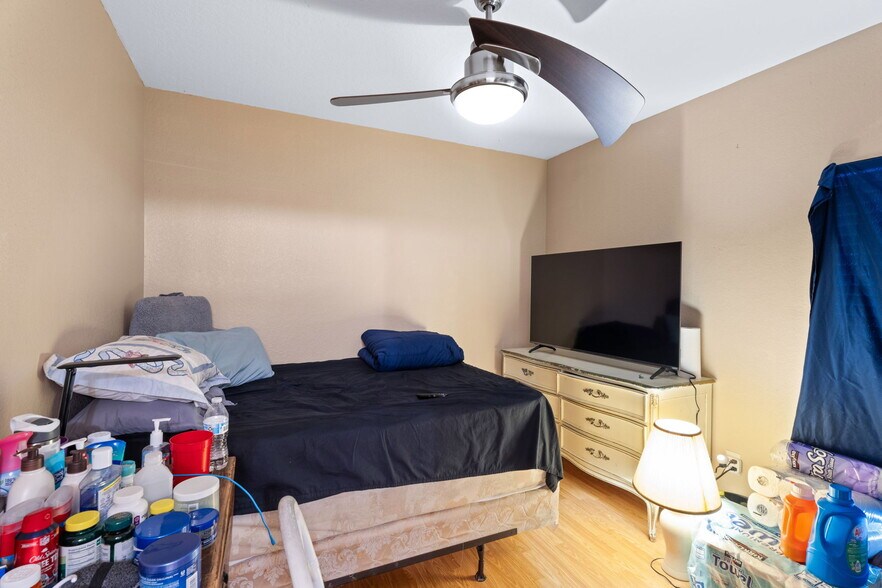 1874 SW Gemini Ln, Port Saint Lucie, FL à vendre - Photo du bâtiment - Image 3 de 24