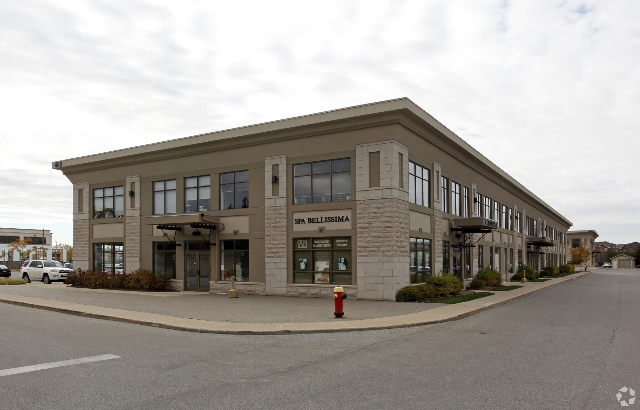 400 Bronte St S, Milton, ON for sale Primary Photo- Image 1 of 1