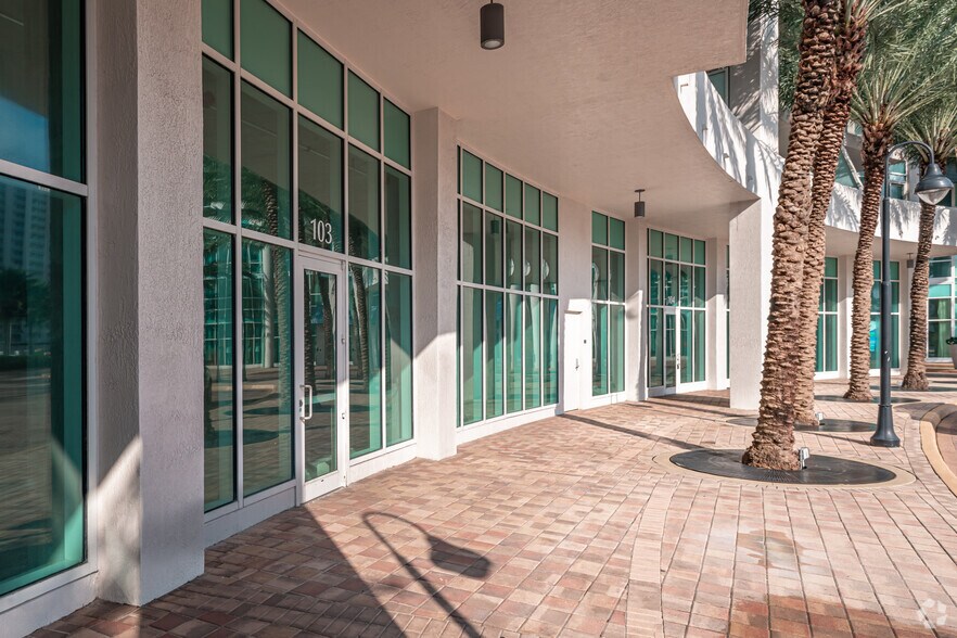 1 N Ocean Blvd, Pompano Beach, FL à louer - Photo du bâtiment - Image 2 de 42