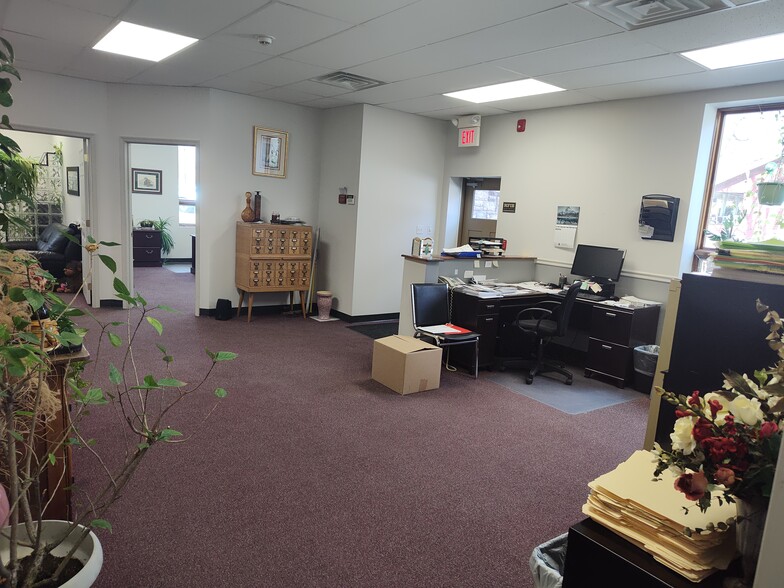 300 5th St, Belvidere, NJ for sale - Interior Photo - Image 2 of 28