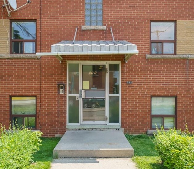311 E 28th St, Hamilton, ON à vendre - Photo du bâtiment - Image 2 de 21