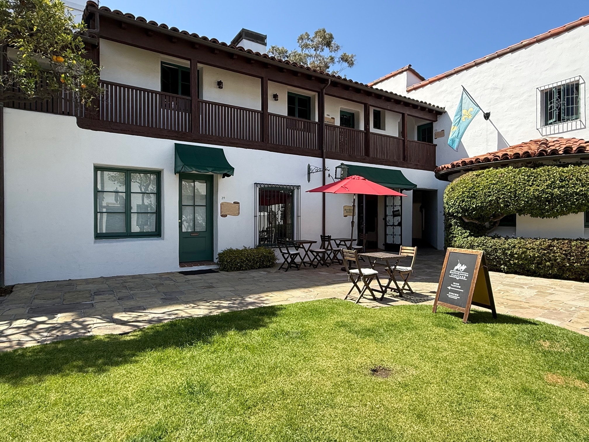 30-32 El Paseo, Santa Barbara, CA 93101, USA, Santa Barbara, CA for lease Interior Photo- Image 1 of 8