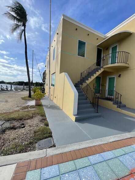 1318 N Ocean Blvd, Hollywood, FL à vendre - Photo du bâtiment - Image 3 de 44