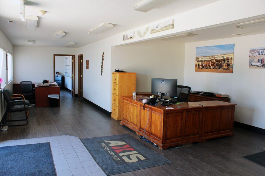 13066 County Road 20, Fort Lupton, CO à vendre - Photo du bâtiment - Image 3 de 10