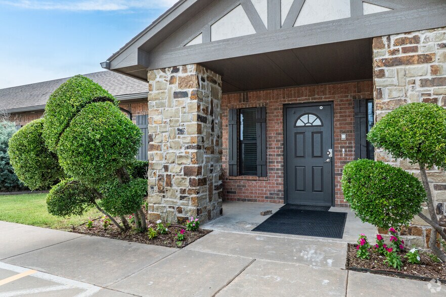 9400 S I-35 Service Rd, Moore, OK à vendre - Photo du bâtiment - Image 3 de 20