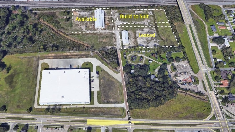 208 Malcolm St, Lake Charles, LA à louer - Photo du bâtiment - Image 1 de 2