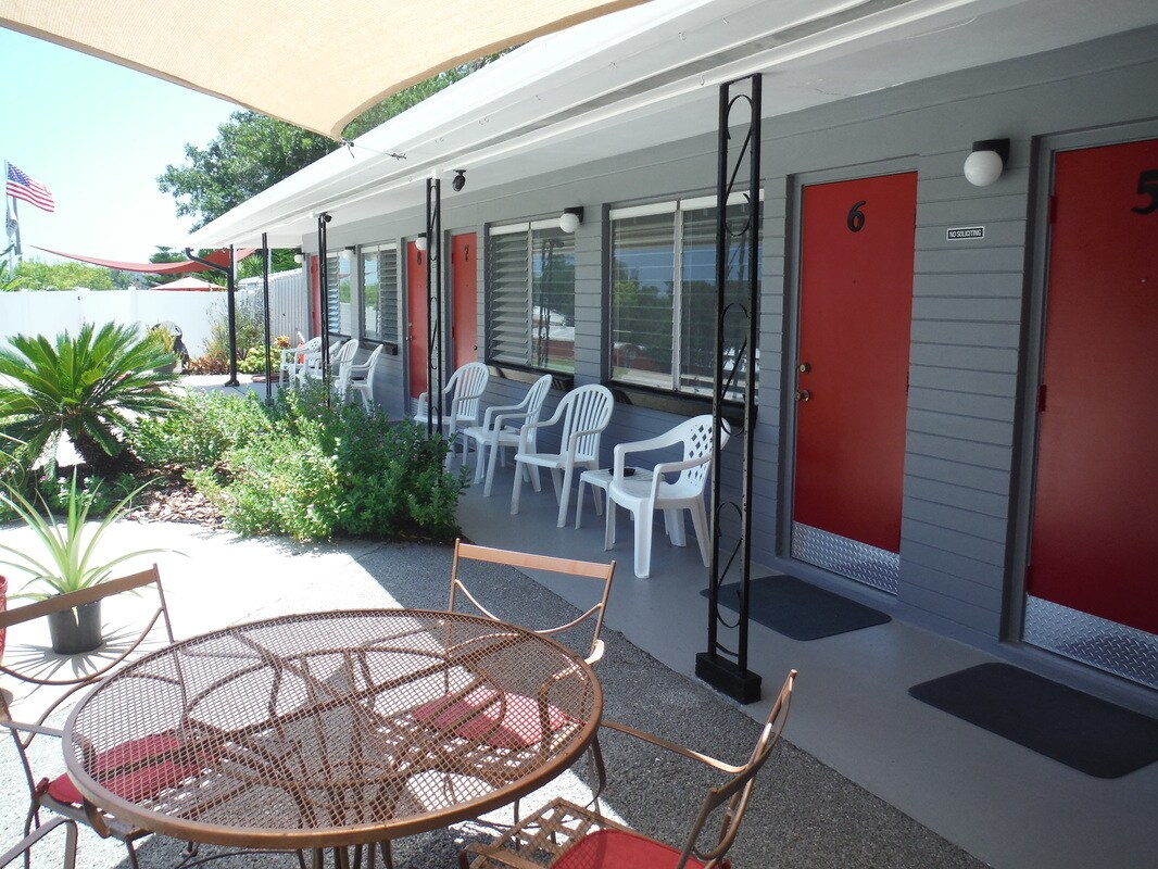 5964 Ridgewood Ave, Port Orange, FL à vendre Photo du bâtiment- Image 1 de 7