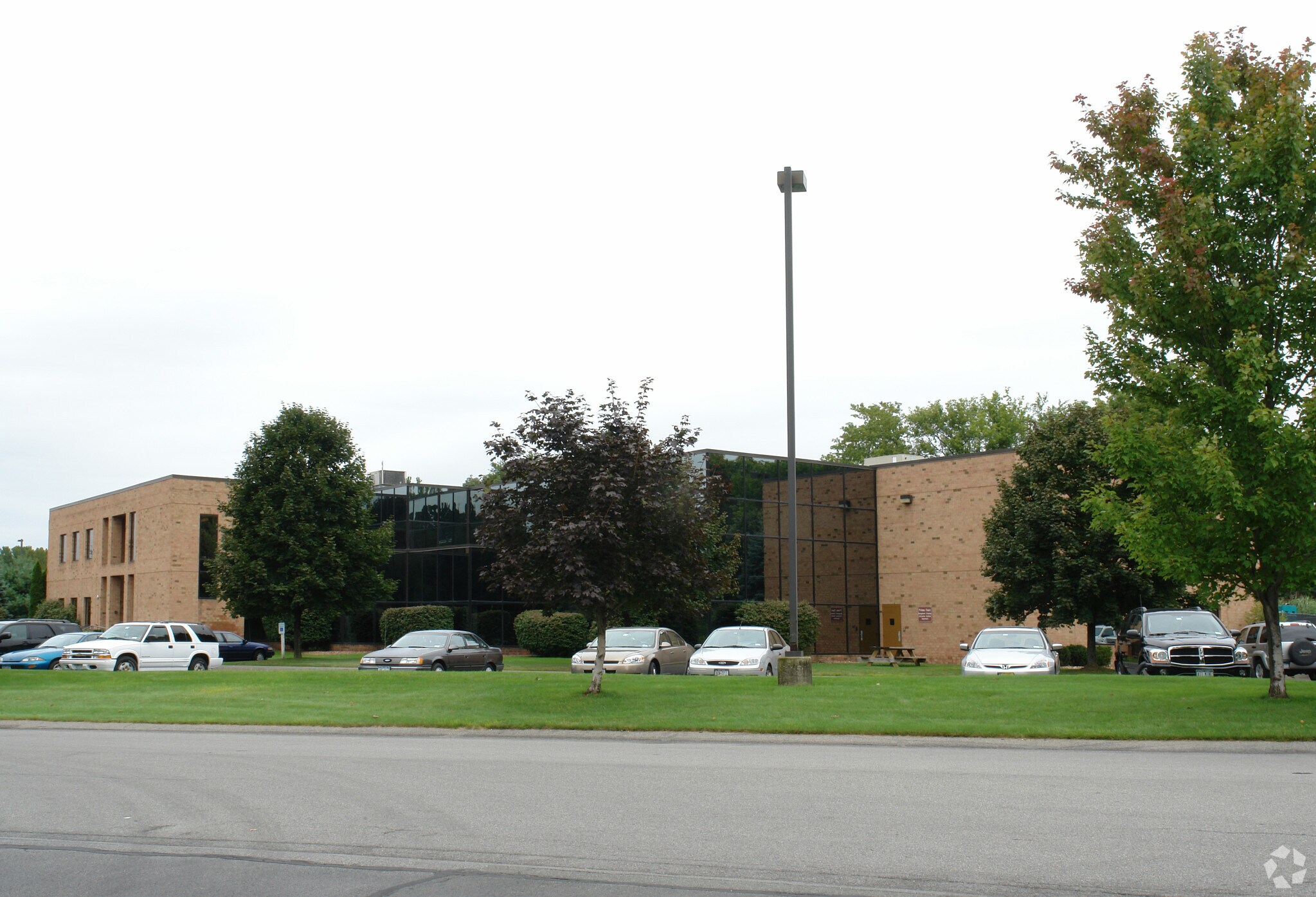 4 Palisades Dr, Albany, NY for lease Primary Photo- Image 1 of 4