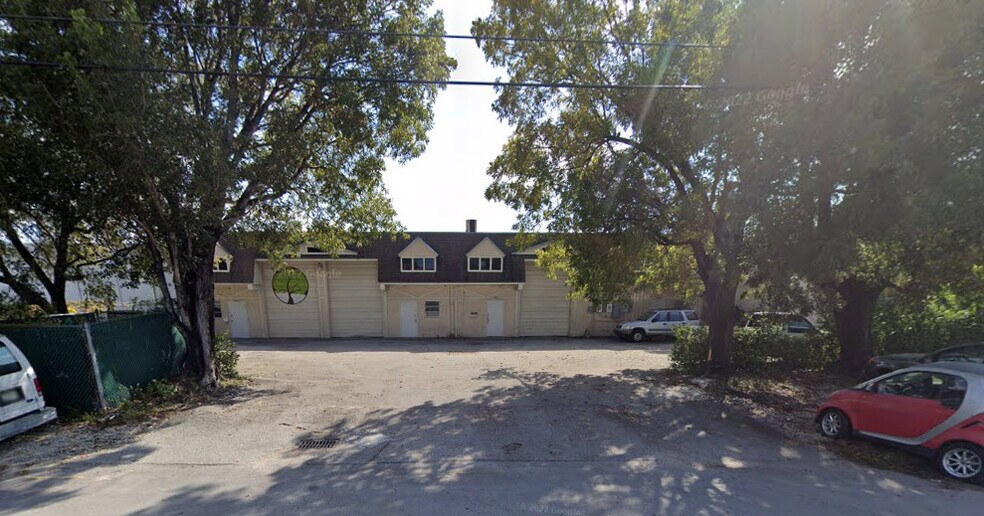 7880-7884 NW 55th St, Miami, FL à vendre - Photo du bâtiment - Image 2 de 8