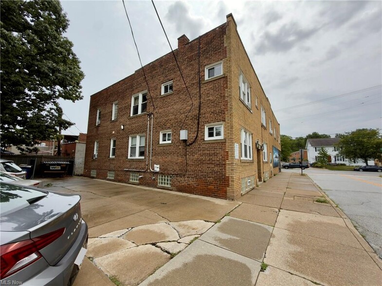 17020 Madison Ave, Lakewood, OH for sale - Building Photo - Image 3 of 50