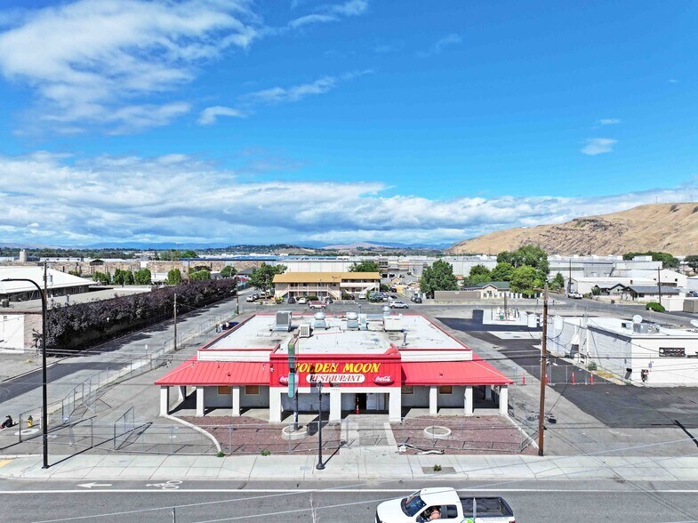 1406 N 1st St, Yakima, WA à vendre - Photo du bâtiment - Image 3 de 16