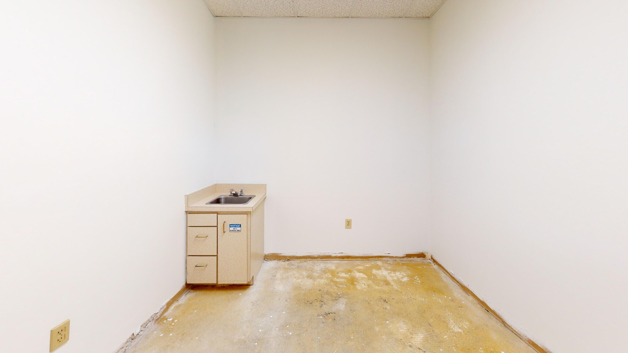 505 Willard Ave, Newington, CT for lease Interior Photo- Image 1 of 3