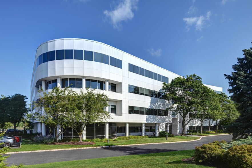 155 Passaic Ave, Fairfield, NJ à louer - Photo du bâtiment - Image 2 de 8