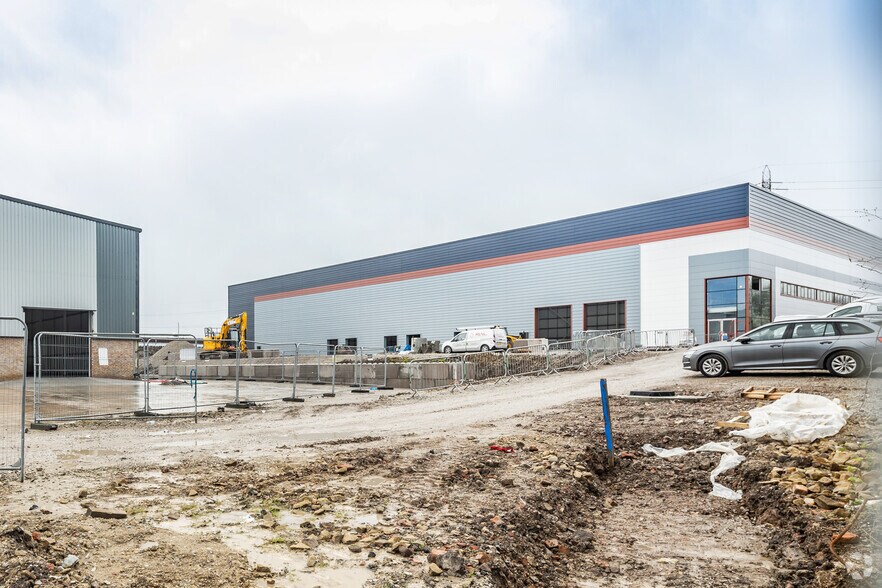 Greenside Way, Manchester for lease - Building Photo - Image 2 of 4