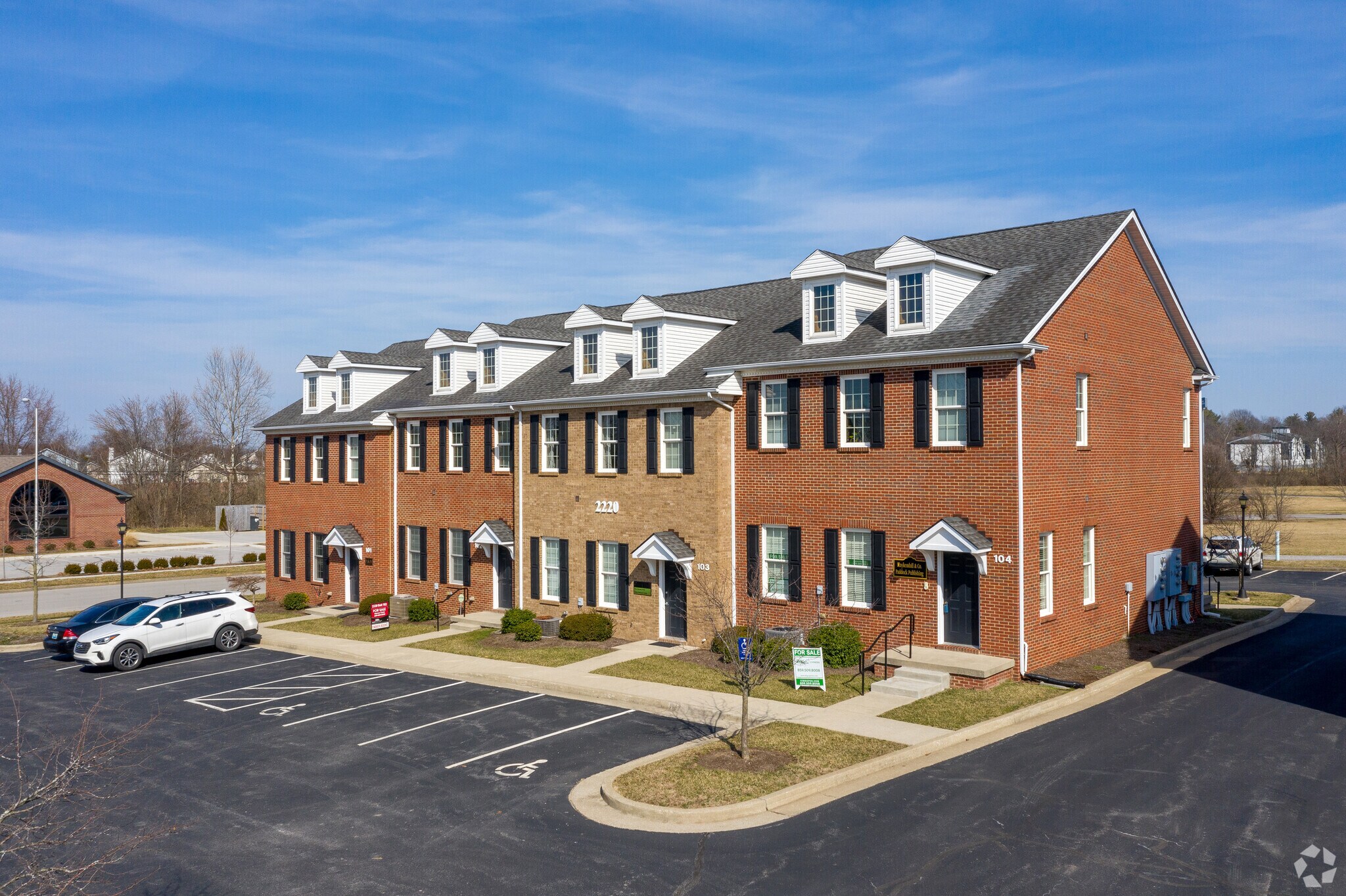 2220 Executive Dr, Lexington, KY for lease Primary Photo- Image 1 of 4