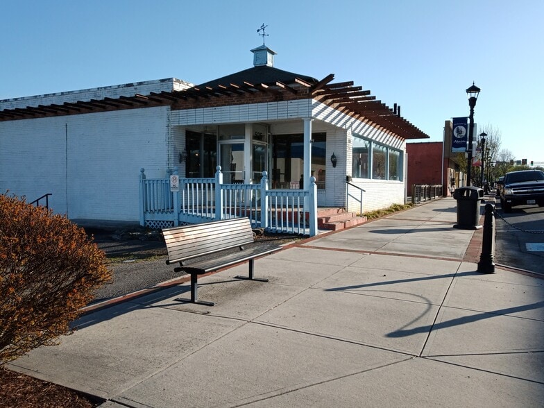 525 Main St, Altavista, VA for sale - Building Photo - Image 2 of 54