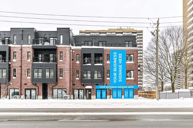 Plus de détails pour 3051 Pharmacy Av, Toronto, ON - Commerce de détail à louer