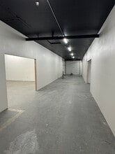 12715 Miller Rd NE, Bainbridge Island, WA for lease Interior Photo- Image 2 of 5