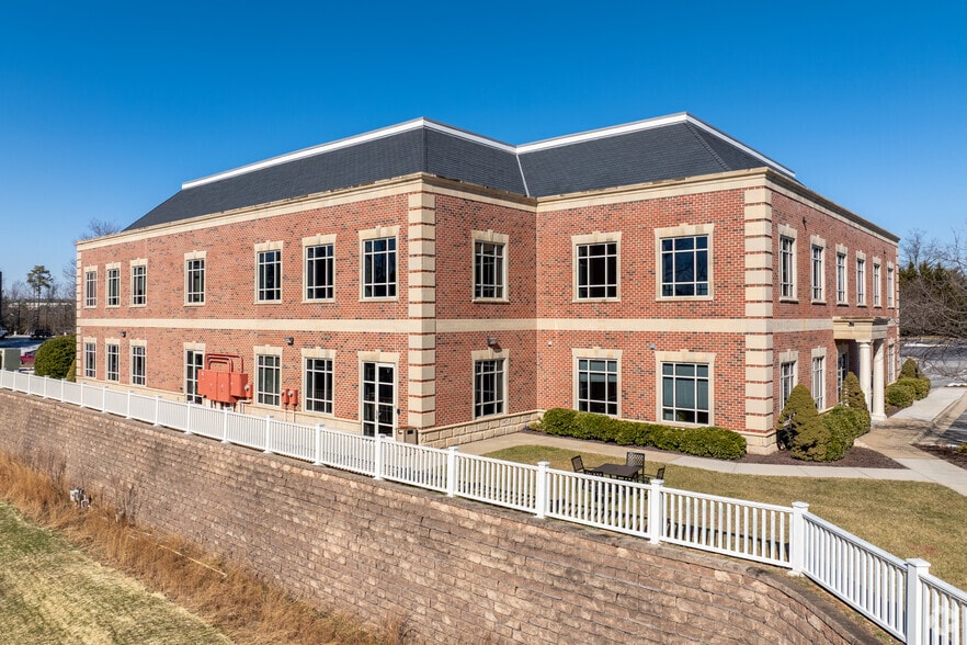 9900 Independence Park Dr, Richmond, VA for lease - Building Photo - Image 2 of 11