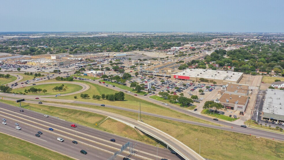 3301-3401 W Airport Fwy, Irving, TX à louer - Photo du bâtiment - Image 2 de 6