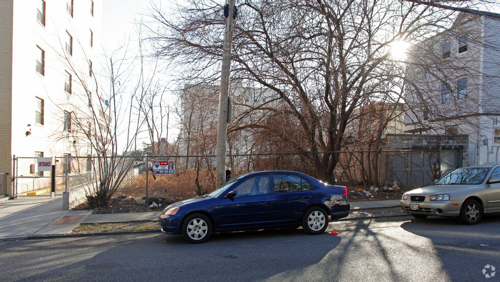 46 Highland Ave, Yonkers, NY for sale - Primary Photo - Image 1 of 1