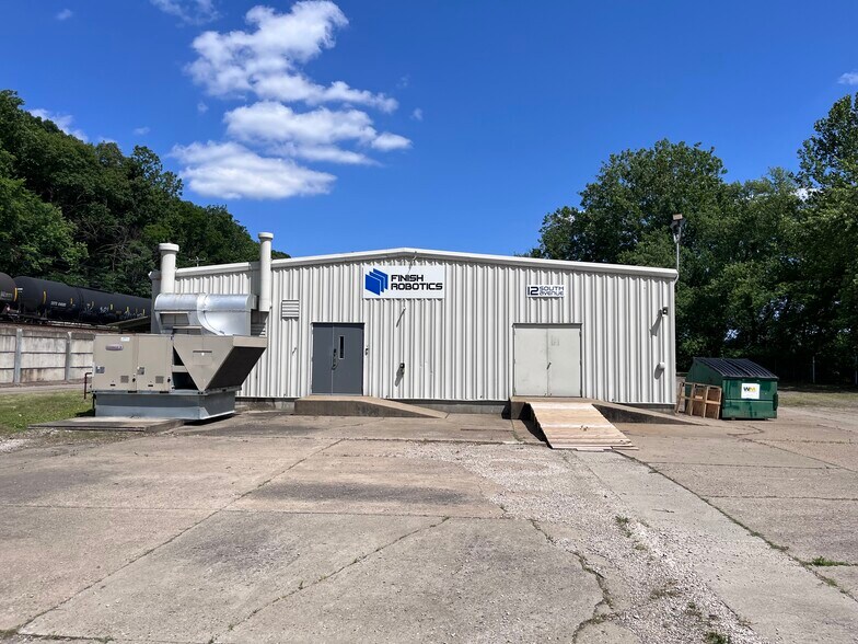 12 South Ave, Sewickley, PA à louer - Photo du bâtiment - Image 2 de 8