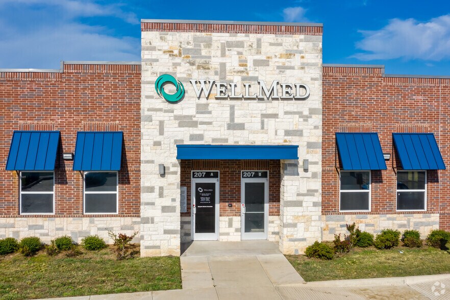 207 S FM 548, Forney, TX à louer - Photo du bâtiment - Image 3 de 4