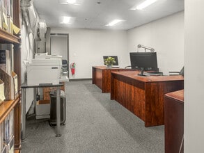 5100 Main St, Downers Grove, IL for lease Interior Photo- Image 2 of 4