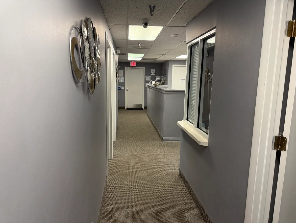 1720 E Tiffany Dr, West Palm Beach, FL à louer Photo intérieure- Image 1 de 6