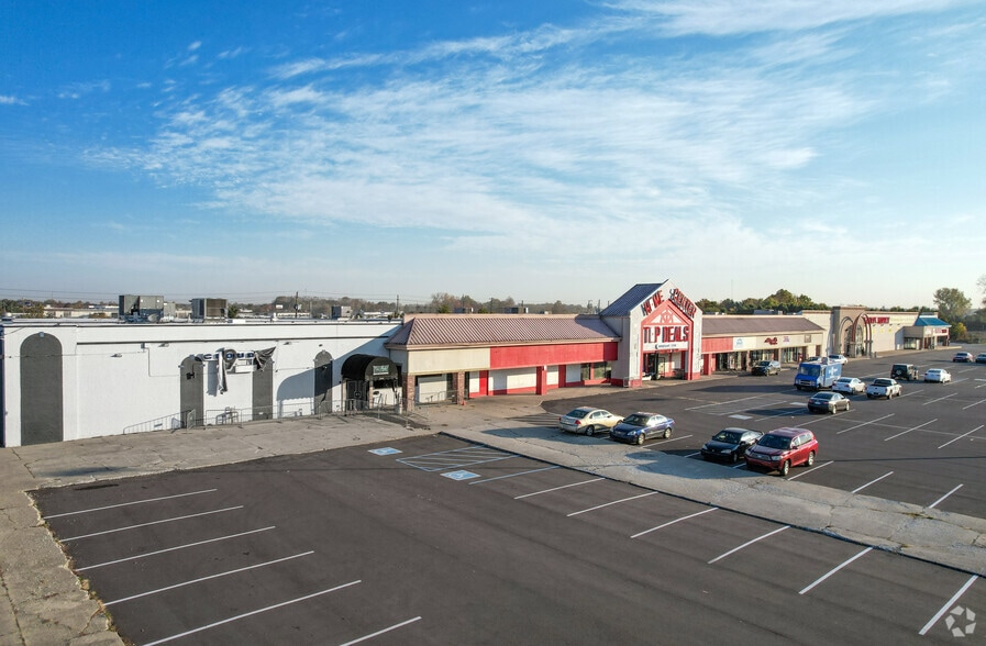 5074-5206 W 38th St, Indianapolis, IN for lease - Primary Photo - Image 3 of 12