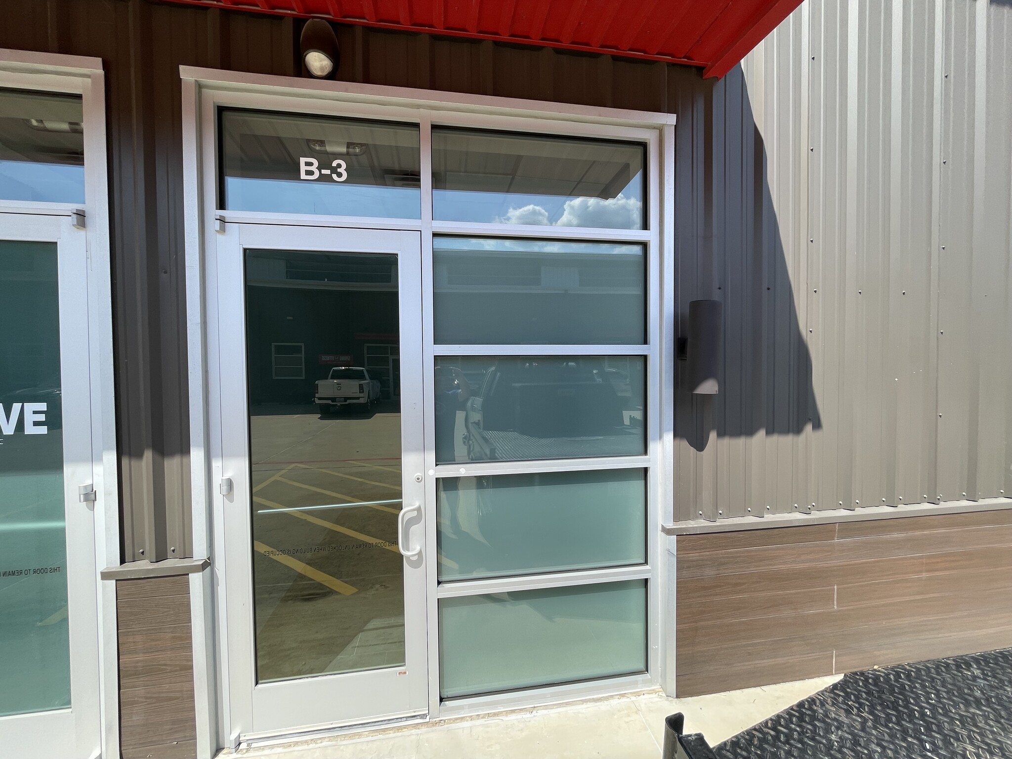 331 Corporate Wood Dr, Magnolia, TX for lease Interior Photo- Image 1 of 6