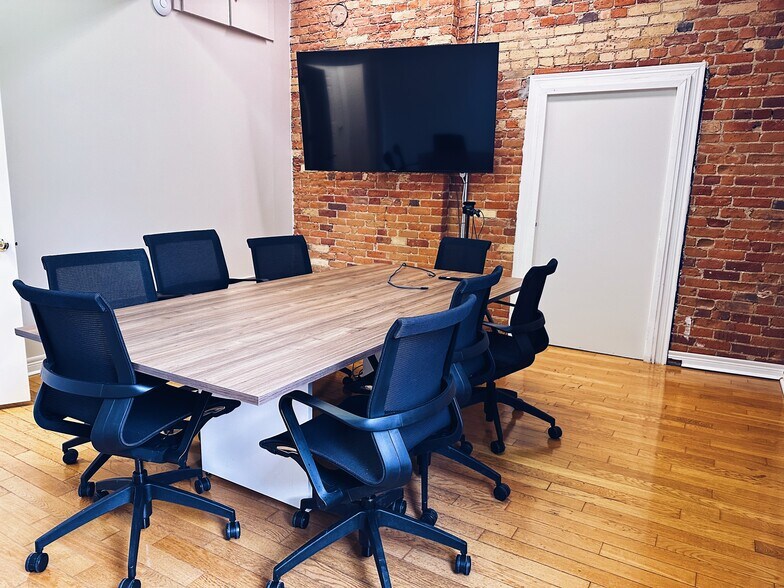 42 Colborne St, Toronto, ON à vendre - Photo du bâtiment - Image 1 de 1