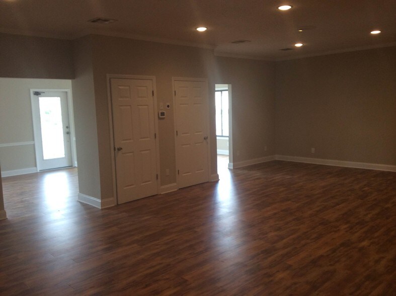 3302 S New Hope Rd, Gastonia, NC à louer - Photo du bâtiment - Image 3 de 11