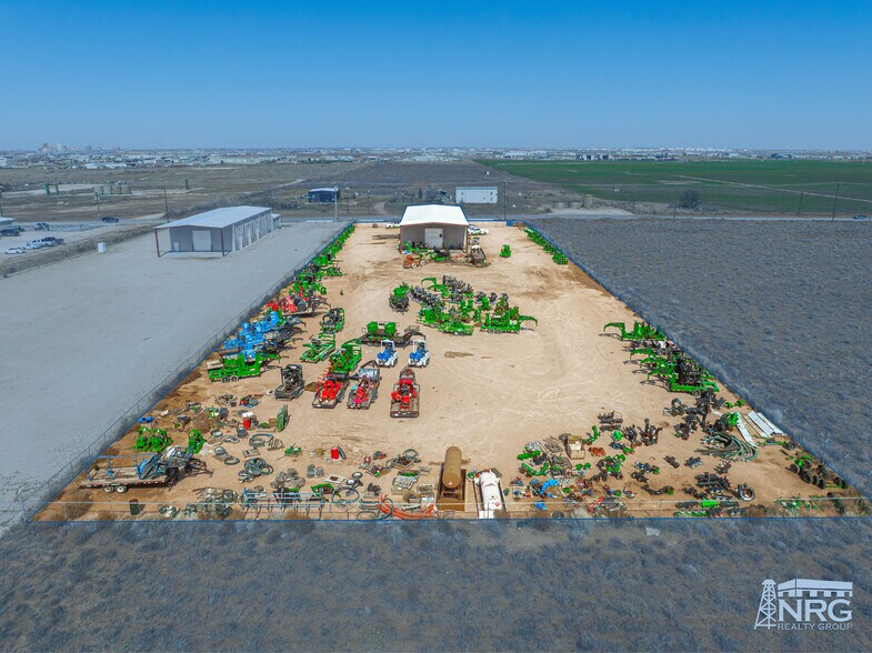 2416 E County Rd 130 rd, Midland, TX à vendre - Photo du bâtiment - Image 3 de 12