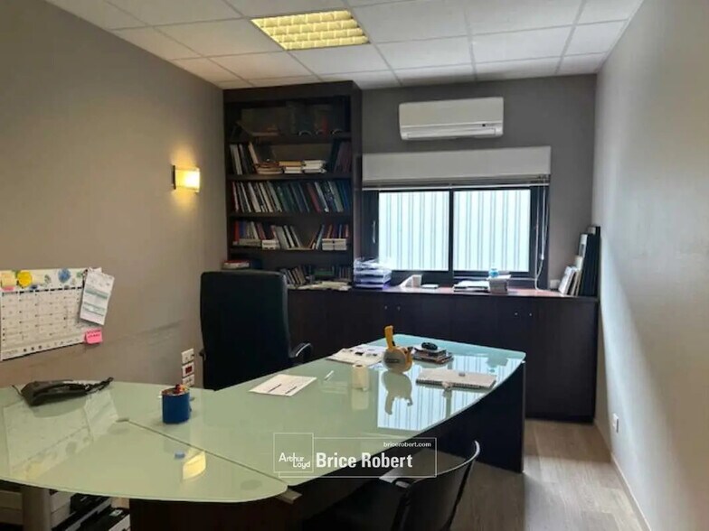 Flex in Lozanne for sale - Interior Photo - Image 3 of 6