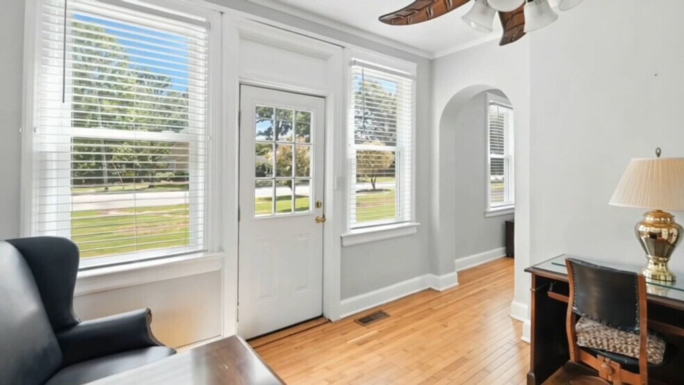 1007 W Palmetto St, Florence, SC à vendre - Vidéo sur l’inscription commerciale - Image 1 de 2