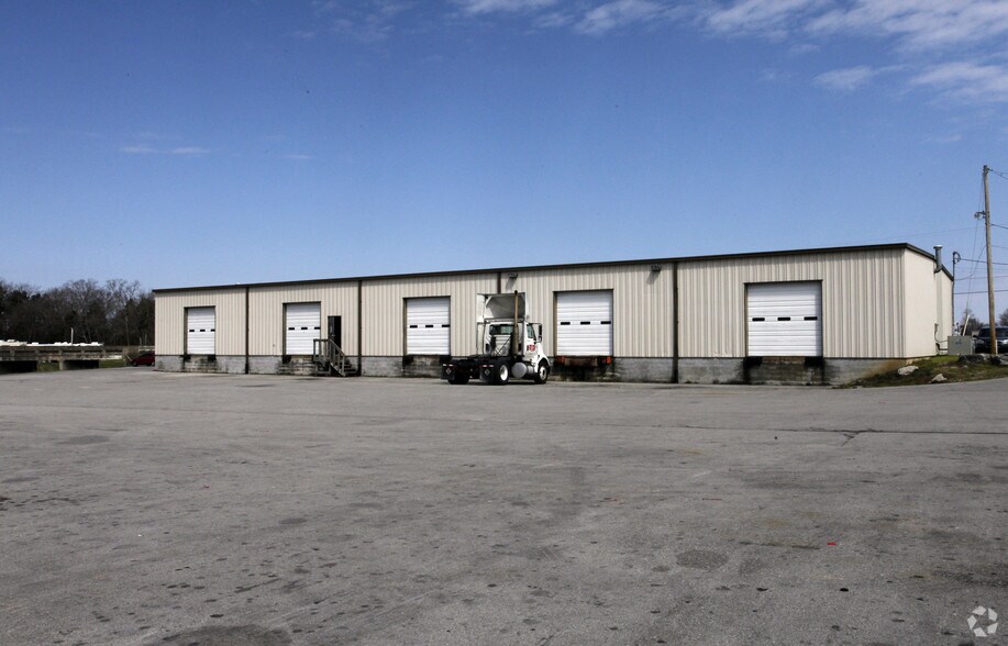 102-104 Southside Park Dr, Lebanon, TN à vendre - Photo du bâtiment - Image 2 de 12