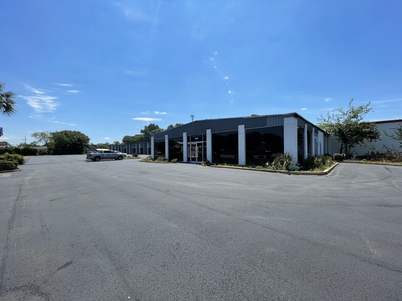 5660 Rivers Ave, North Charleston, SC for lease - Building Photo - Image 2 of 6