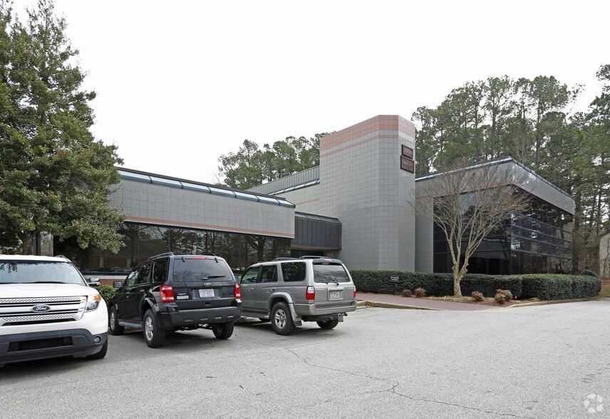 7200 Falls of Neuse Rd, Raleigh, NC à louer - Photo du bâtiment - Image 1 de 6