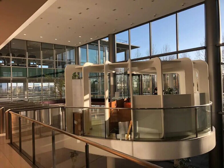 229 Rue De La Belle Etoile, Roissy-en-France à louer - Hall d’entrée - Image 3 de 8