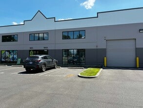 1057 NW Corporate Dr, Troutdale, OR for lease Interior Photo- Image 1 of 1