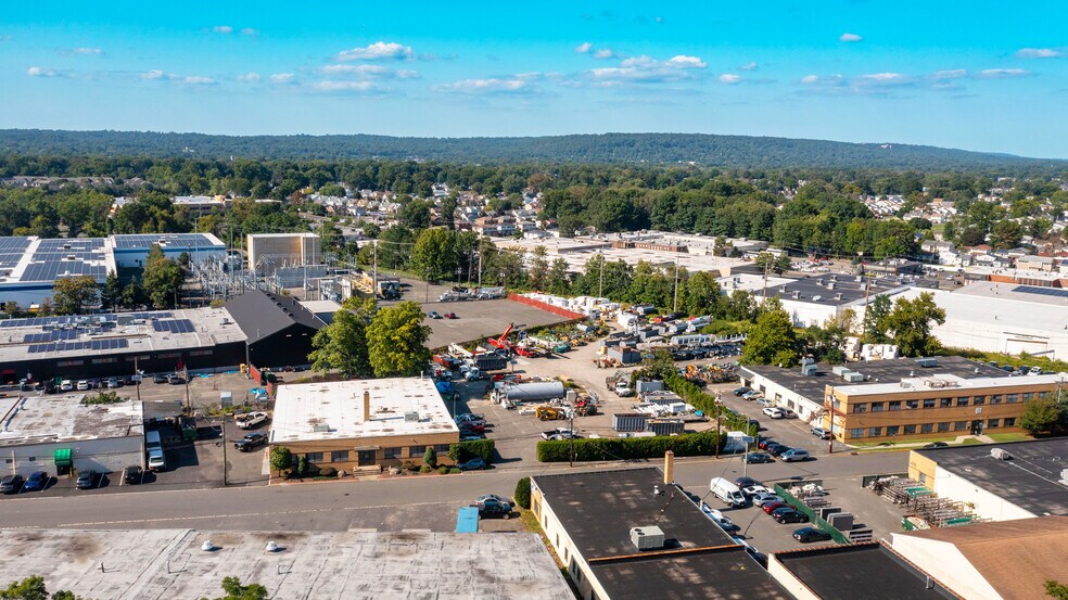 2461 Iorio St, Union, NJ for lease - Building Photo - Image 1 of 8