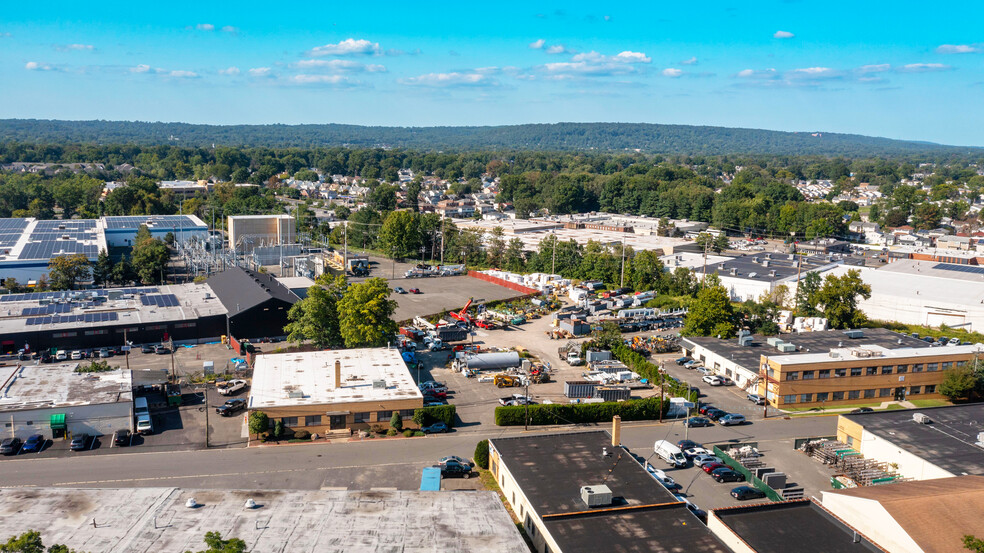 2461 Iorio St, Union, NJ à louer - Photo du bâtiment - Image 1 de 8